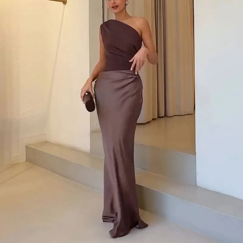 Kuri™ | Robe élégante à col oblique